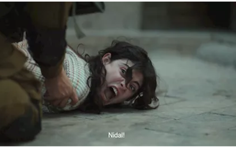 تارا عبود تتحدى جيش الاحتلال في مسلسل صحاب الأرض الحلقة 13 بعد أسرها